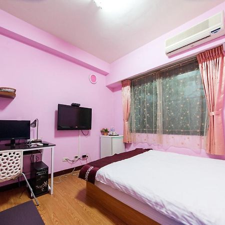 FengJia Qing Su Homestay Taichung Bagian luar foto