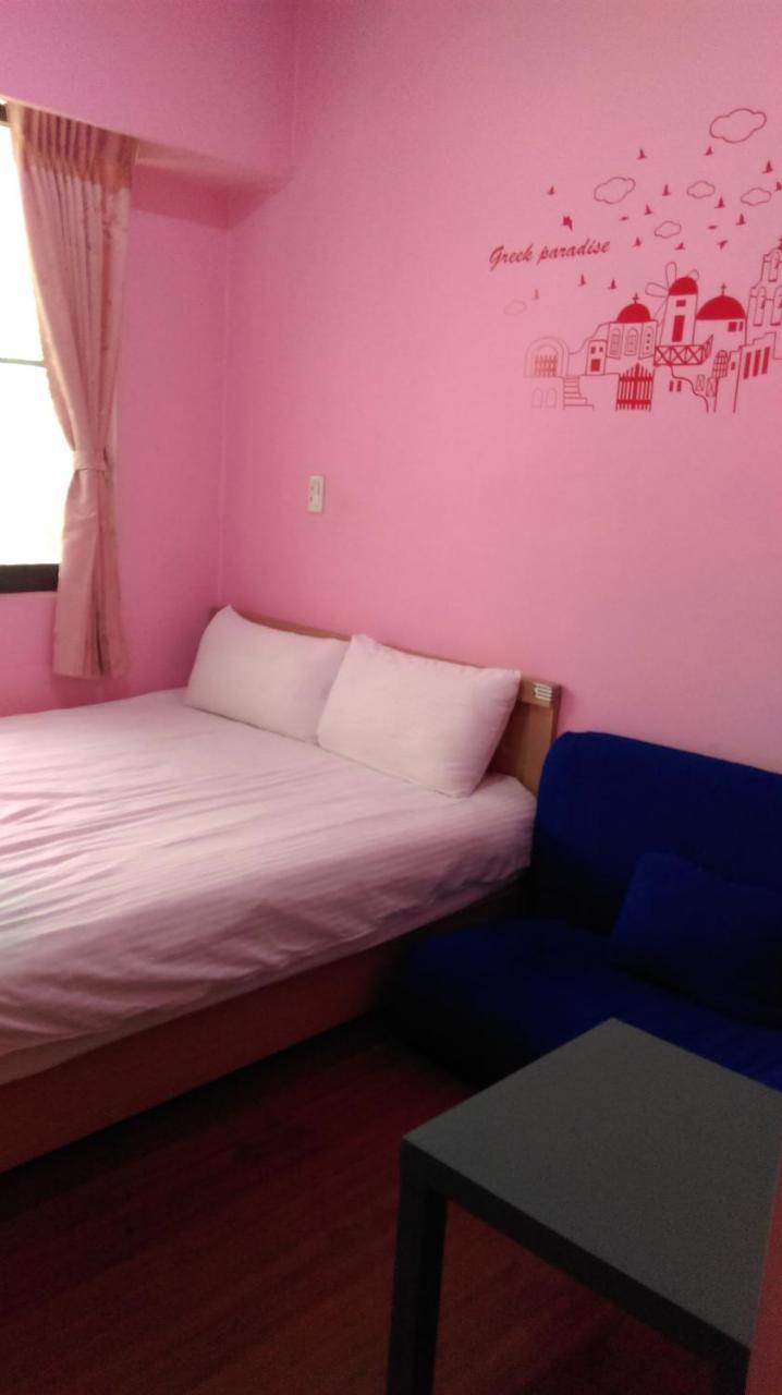 FengJia Qing Su Homestay Taichung Bagian luar foto