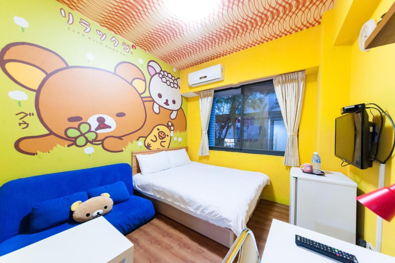 FengJia Qing Su Homestay Taichung Bagian luar foto